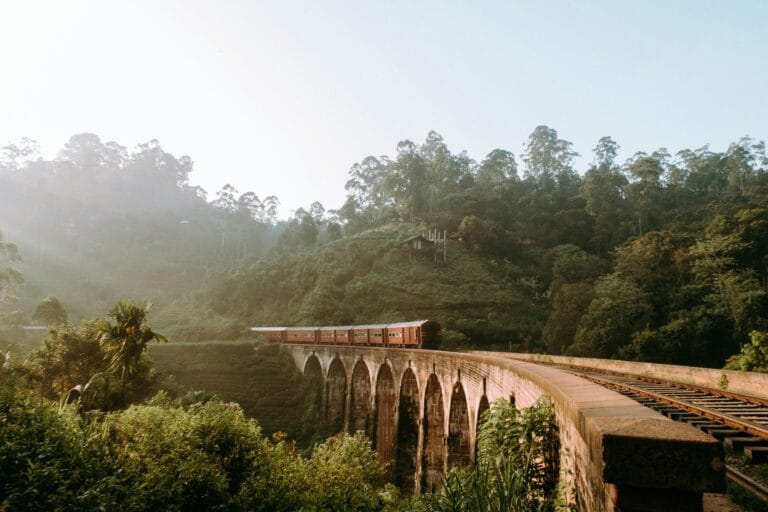 Nine Arch Bridge in Sri Lanka – Private Tour with GoCeylon Taxi, Your trusted Sri Lanka Taxi Service-Popular Tourist Destination